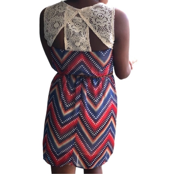 RED CAMEL, NWT, WOMENS CHEVRON PRINT, MINI DRESS WITH BELT. SIZE L - Picture 2 of 11
